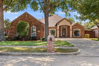 2212 Creek Crossing Dr, Corinth, TX 76210