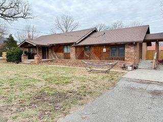 905 N Main Avenue, Bolivar, MO 65613