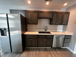4518 Meadowlark Manor Ln, Louisville, KY 40245