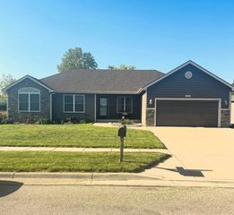 719 Rittgers Ln, Salina, KS 67401