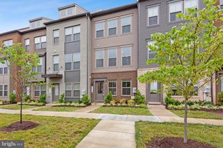 265 Phoenix Dr, Upper Marlboro, MD 20774