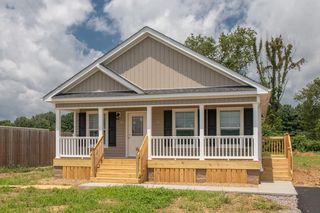 1131 Empire Dr, Abingdon, VA 24210