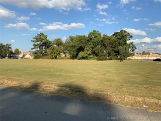 210 High St, Eufaula, OK 74432