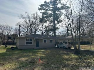 707 W  Bobbies Cir, Star City, AR 71667