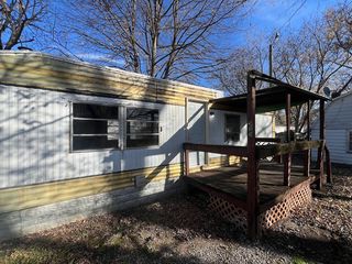 535 W  6th St, Mount Carmel, IL 62863
