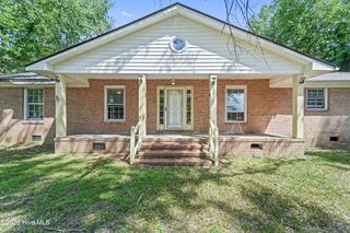 273 E Charity Road, Rose Hill, NC 28458