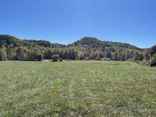 White Oak Rd, Junction City, KY 40440