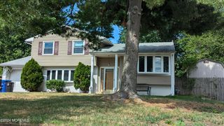 22 Dartmouth Drive, Delran, NJ 08075