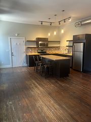 104 N  6th St #202, Quincy, IL 62301