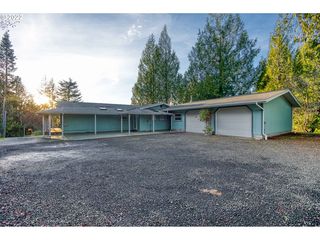 2428 Western Dr, Coquille, OR 97423