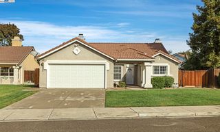 925 Gotland Ct, Tracy, CA 95376