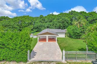 19200 SW 216th St, Miami, FL 33170