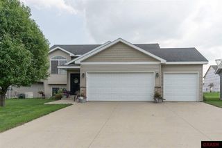 229 Cypress Dr, Mankato, MN 56001