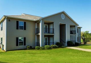 100 Park Ridge Dr #707, Jackson, TN 38301