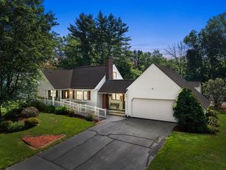 4 Redwing Rd, Enfield, CT 06082