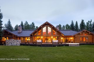 6595 N  Upper Cascade Dr, Jackson, WY 83001