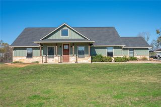 1802 Valley View Dr, Anderson, TX 77830