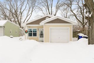3826 D Ave NE, Cedar Rapids, IA 52402