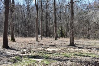 412 Lakewood Dr E, Jackson, TN 38305