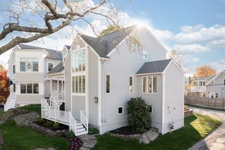 120 Downer Ave #A, Hingham, MA 02043