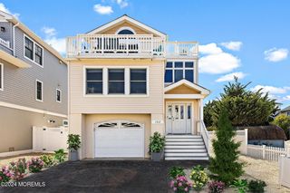 102 E Lillie Avenue, Long Beach Township, NJ 08008