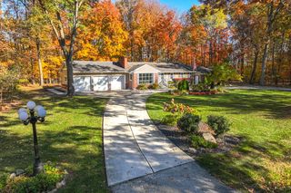 41820 Glen Arbor St, Canton, MI 48188