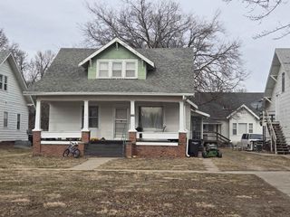 519 E  7th St, Hastings, NE 68901