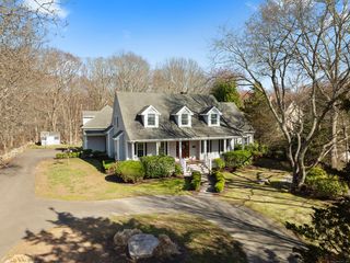 16 Perkins Farm Road, Waterford, CT 06385