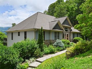 224 Hawks Crest Ln, Weaverville, NC 28787