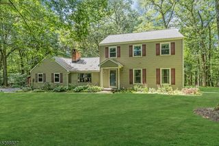 15 Whiteoak Ridge Rd, Glen Gardner, NJ 08826
