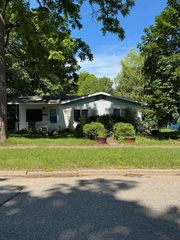 611 Rose Ave, Big Rapids, MI 49307