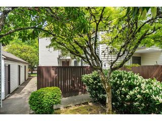 5792 SW 204th Pl, Beaverton, OR 97078