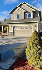 1962 E 6th St, Moscow, ID 83843