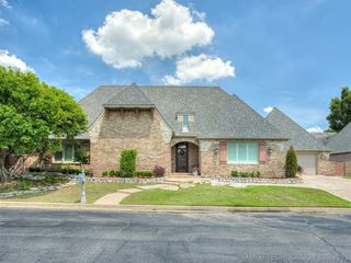 10131 S  77th Pl E, Tulsa, OK 74133