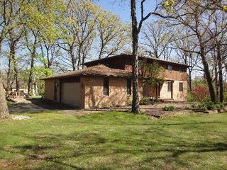 489 S  Greenbriar Dr, Crete, IL 60417