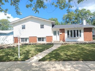 6012 W  Victoria Dr, Oak Forest, IL 60452