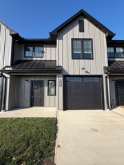 84 SE 351st Rd #B, Warrensburg, MO 64093