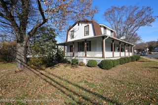 88 Memorial Pkwy, Atlantic Highlands, NJ 07716