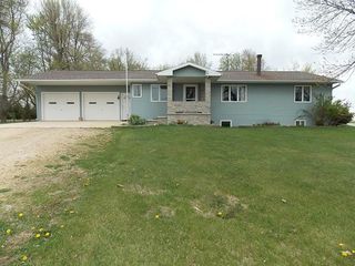 1854 Jonquil Ave, Hampton, IA 50441