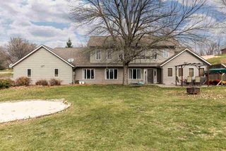 1646 Camelback Rd NE, Solon, IA 52333