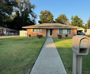 203 Donna Dr, Henderson, KY 42420