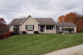 14250 Mills Rd, Manitou Beach, MI 49253