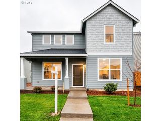 16723 SE Pleasant Valley Pkwy, Happy Valley, OR 97086
