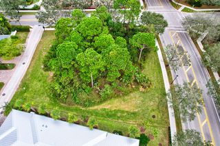 2604 Greenway Drive, Jupiter, FL 33458