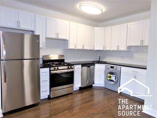 918 Green Bay Rd #2A, Winnetka, IL 60093