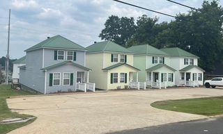 808 Park St #814, Troy, AL 36081