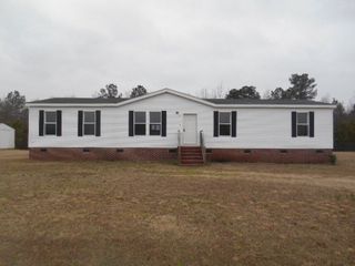 301 Sweeten Branch Dr, Pikeville, NC 27863