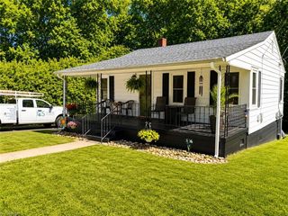 158 Wisconsin Ave, Elkin, NC 28621
