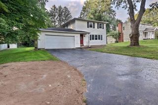 2002 Penfield Rd, Penfield, NY 14526