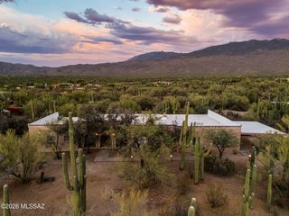 650 N  Camino Del Codorniz, Tucson, AZ 85748